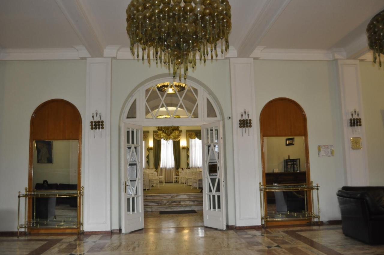 Hotel Triumf บูคาเรสต์ ภายนอก รูปภาพ