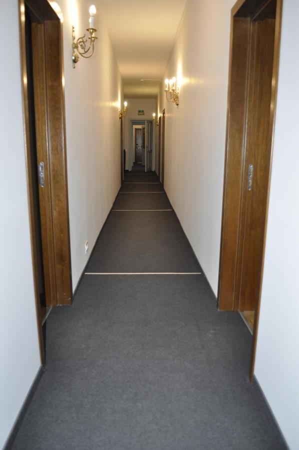 Hotel Triumf บูคาเรสต์ ภายนอก รูปภาพ