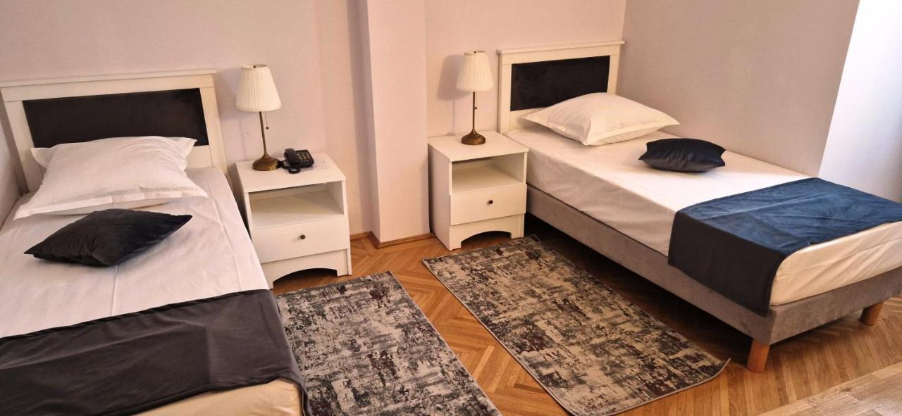 Hotel Triumf บูคาเรสต์ ภายนอก รูปภาพ